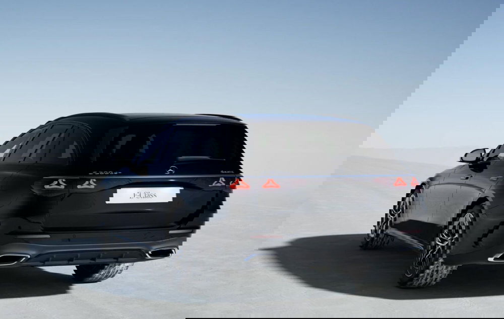 Mercedes-Benz Classe E Station Wagon nuova a Bergamo (3)