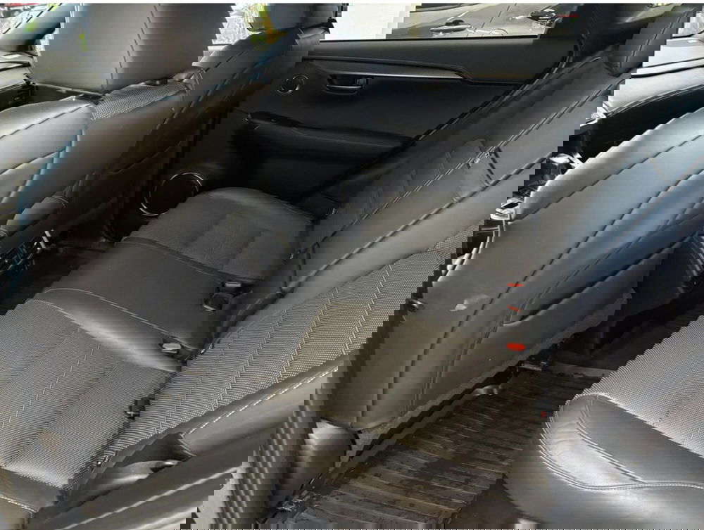 Lexus NX usata a Bologna (13)