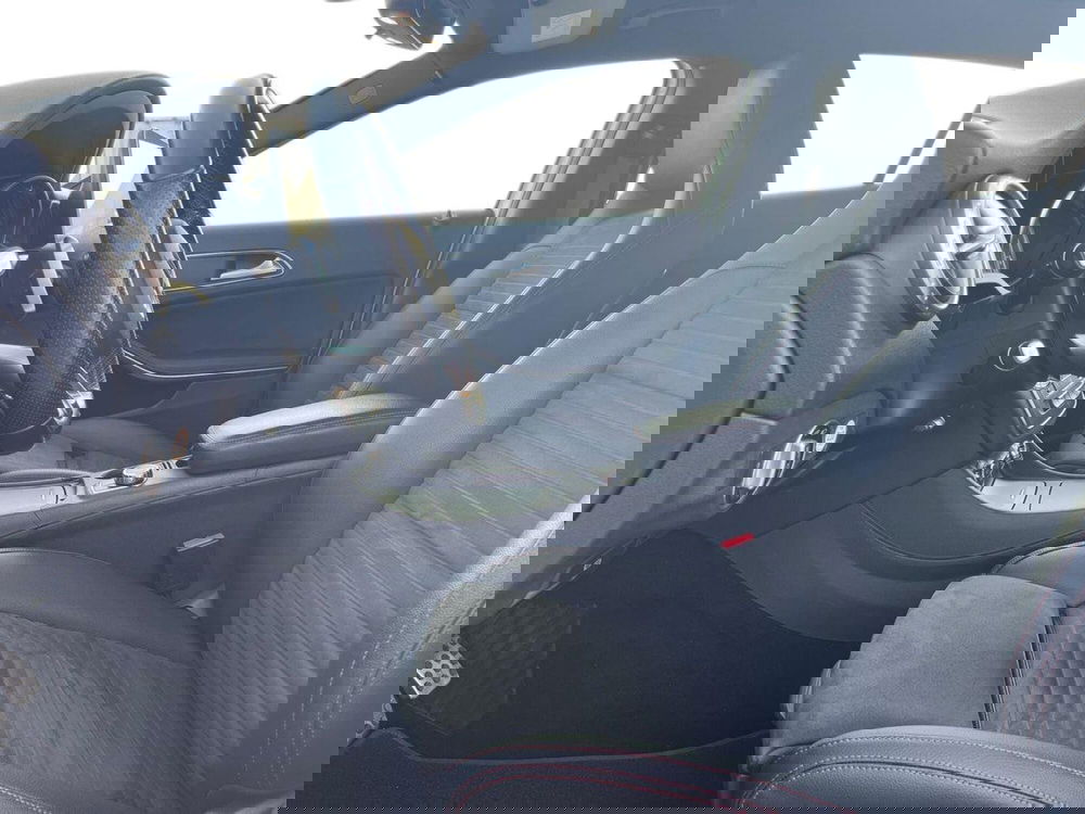 Mercedes-Benz GLA SUV usata a Bari (10)