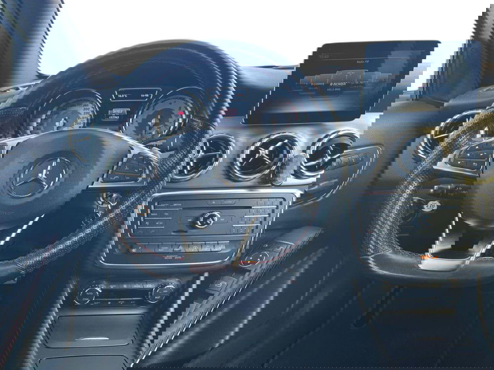 Mercedes-Benz GLA SUV usata a Bari (11)