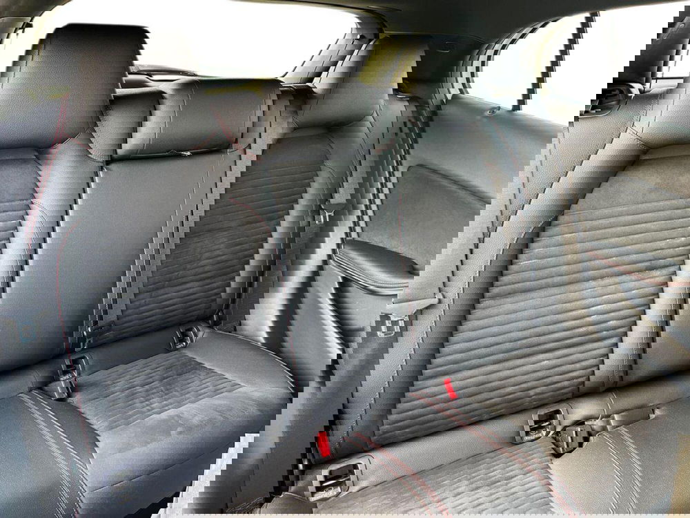 Mercedes-Benz GLA SUV usata a Bari (16)