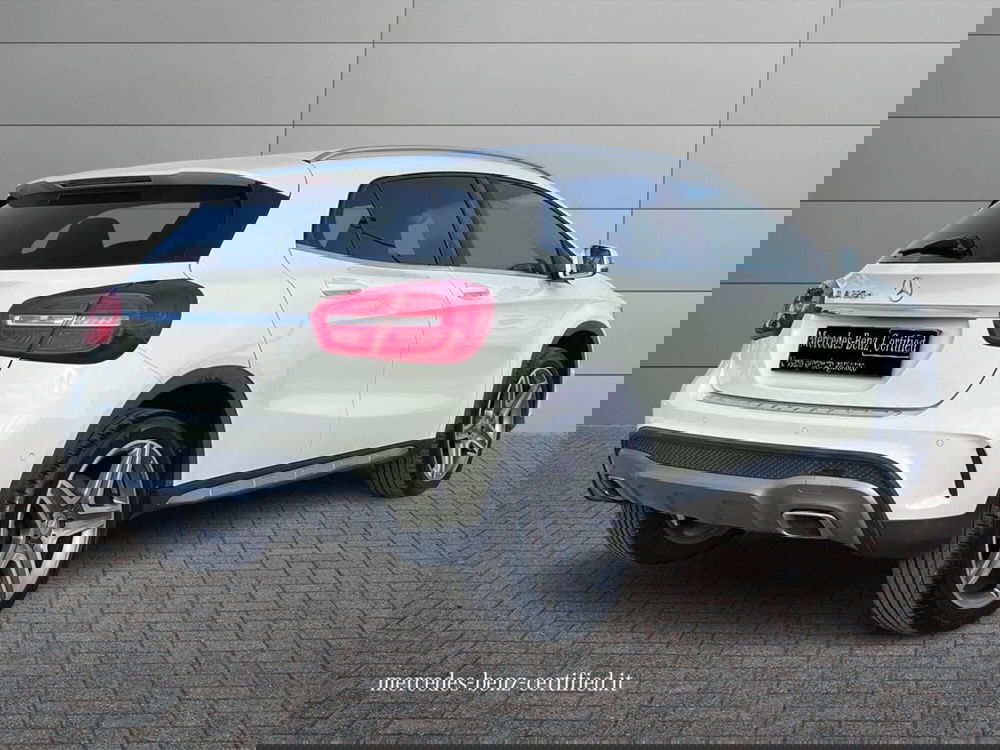 Mercedes-Benz GLA SUV usata a Bari (2)