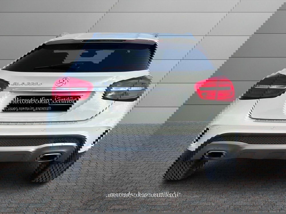 Mercedes-Benz GLA SUV usata a Bari (4)