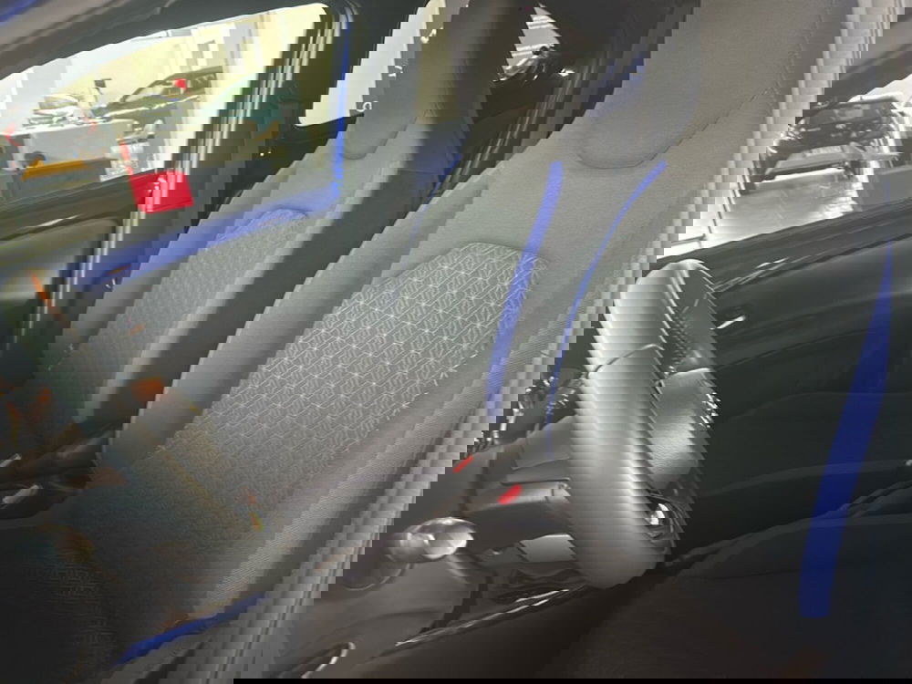 Toyota Aygo X usata a Napoli (10)