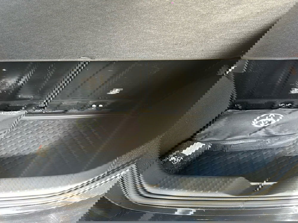 Toyota Aygo X usata a Napoli (18)