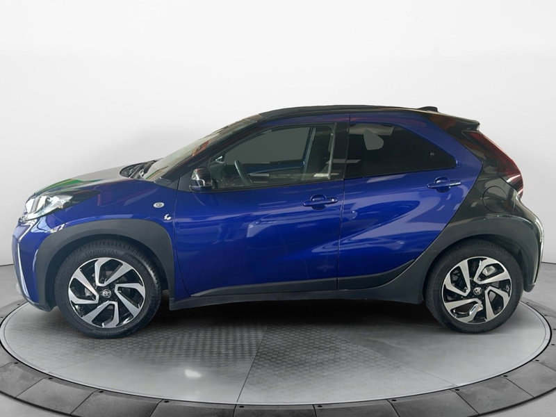 Toyota Aygo X usata a Napoli (8)