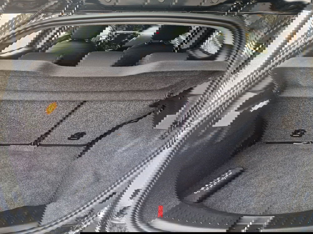 Lancia Ypsilon usata a Milano (11)