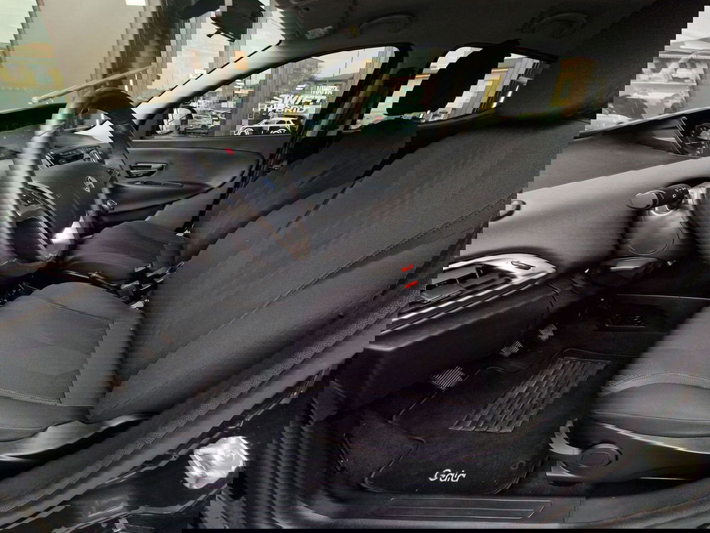 Lancia Ypsilon usata a Milano (6)