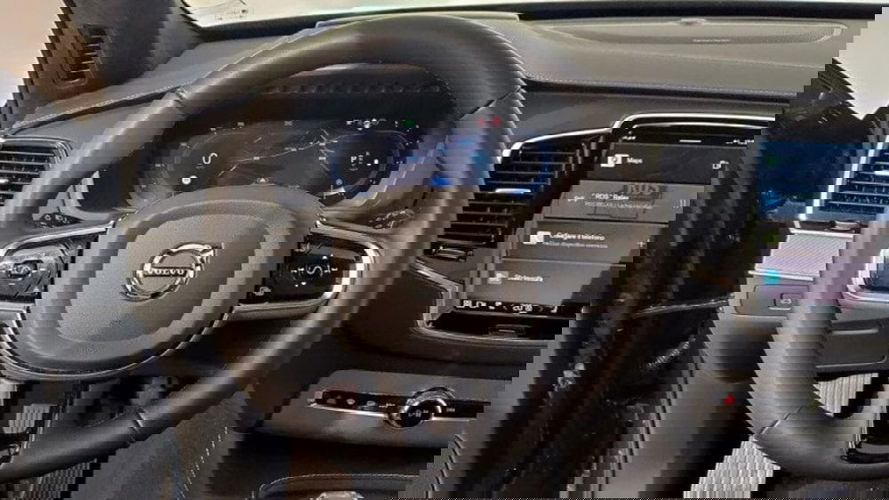 Volvo XC90 usata a Como (10)