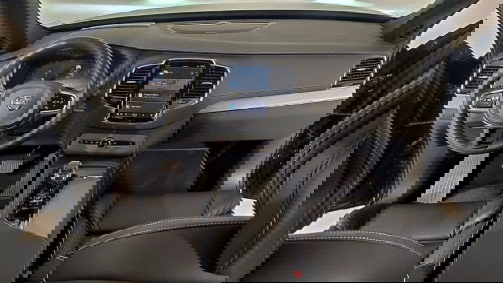 Volvo XC90 usata a Como (9)