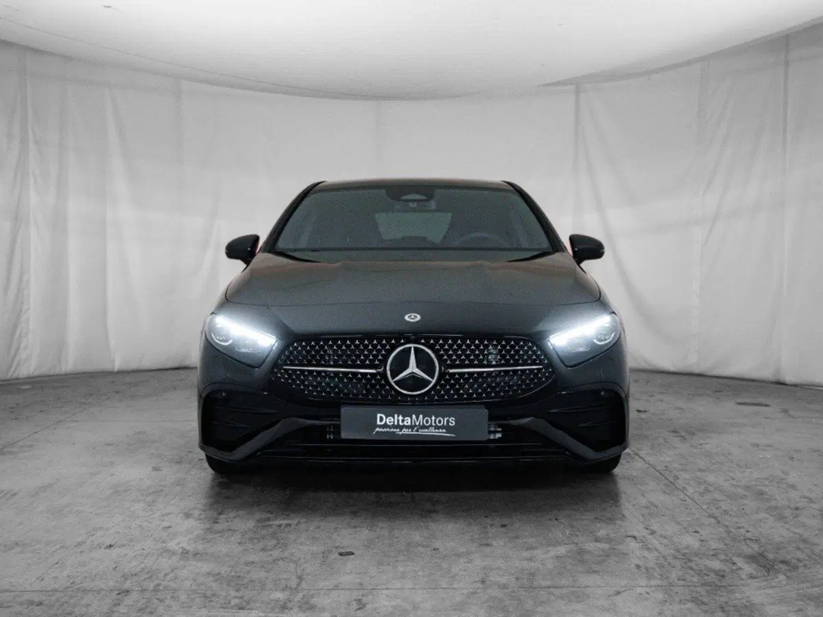 Mercedes-Benz Classe A Sedan nuova a Macerata (2)