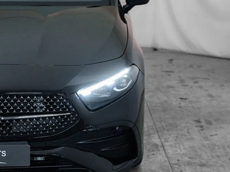 Mercedes-Benz Classe A Sedan nuova a Macerata (3)