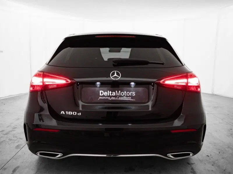 Mercedes-Benz Classe A Sedan nuova a Macerata (6)