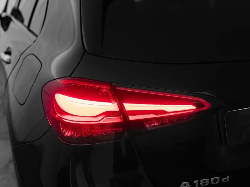 Mercedes-Benz Classe A Sedan nuova a Macerata (8)