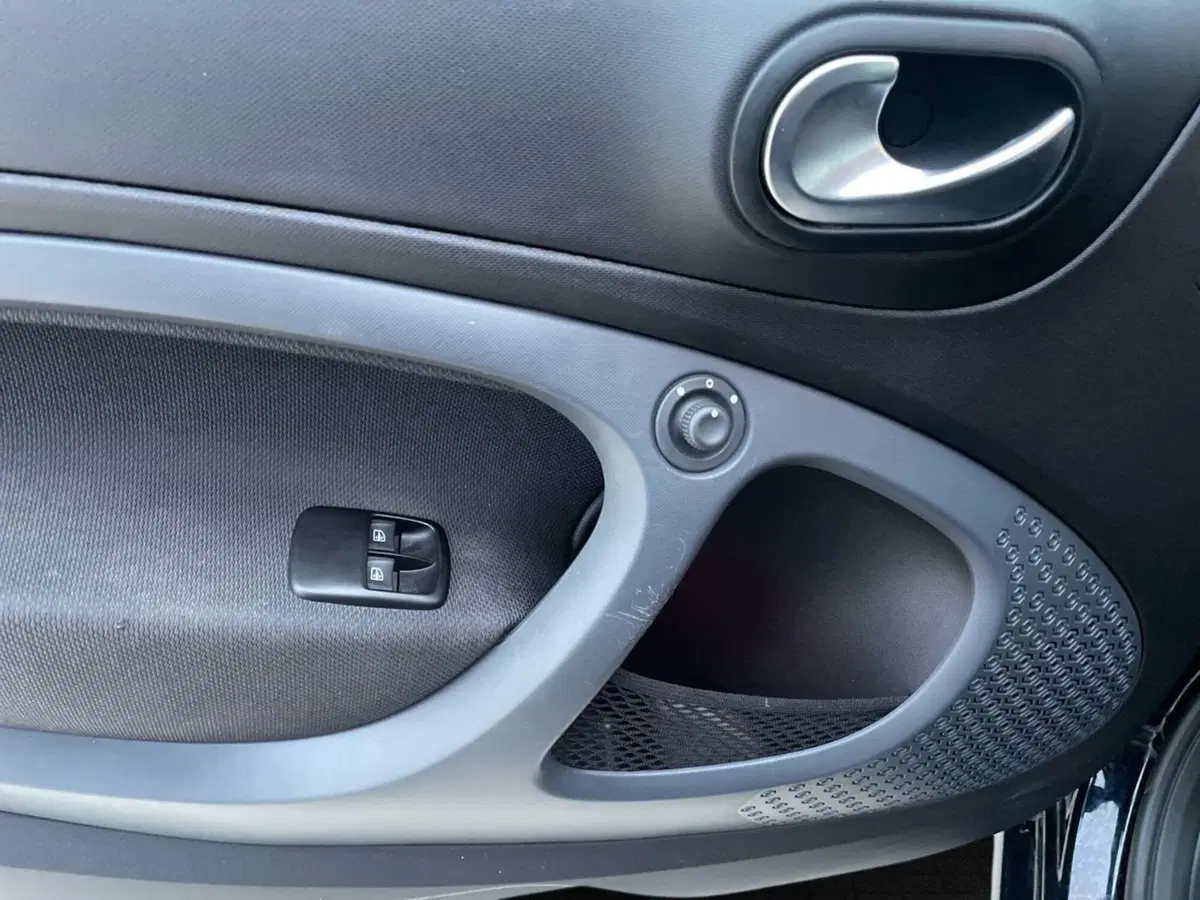 smart Fortwo Cabrio usata a Macerata (17)