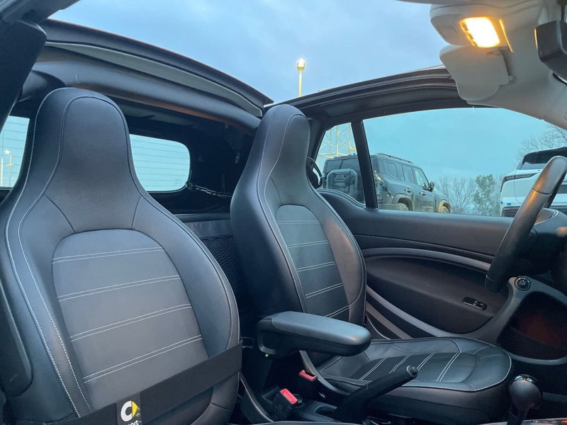 smart Fortwo Cabrio usata a Macerata (18)