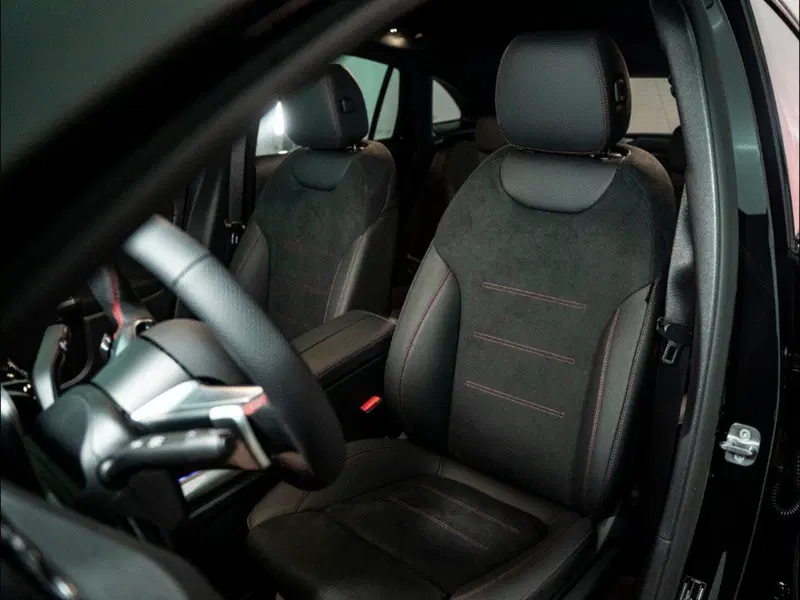 Mercedes-Benz GLA SUV nuova a Macerata (11)