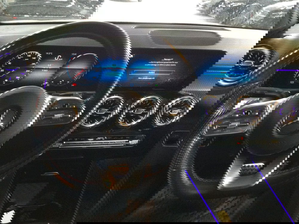 Mercedes-Benz GLB usata a Caserta (9)