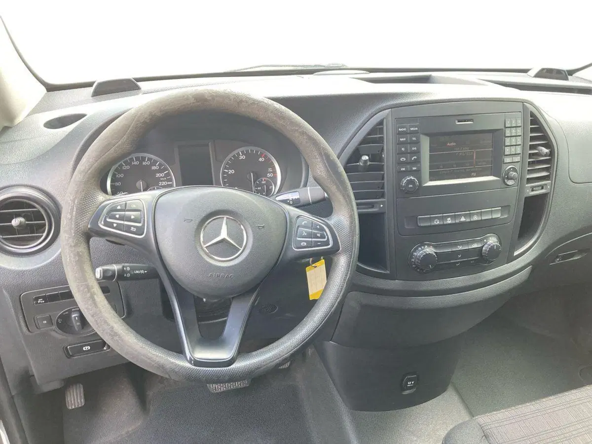Mercedes-Benz Vito usata a Milano (11)