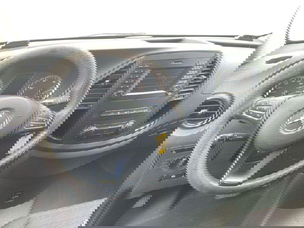 Mercedes-Benz Vito usata a Milano (11)