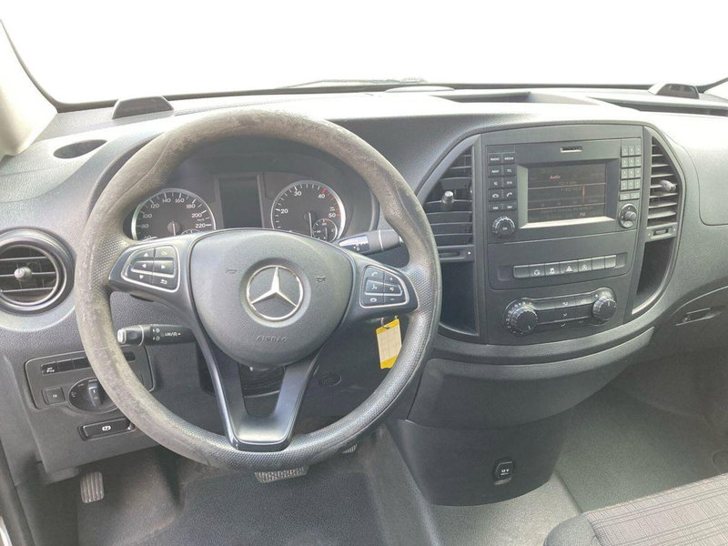 Mercedes-Benz Vito usata a Milano (11)