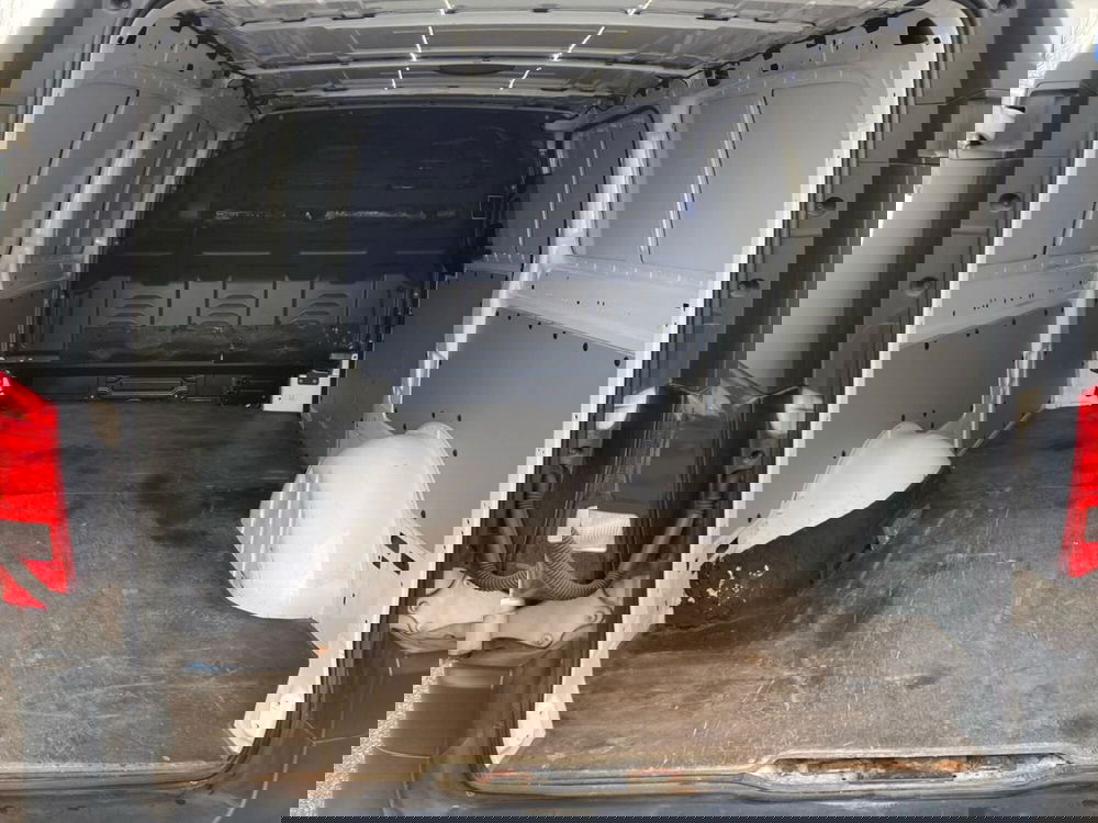 Mercedes-Benz Vito usata a Milano (8)