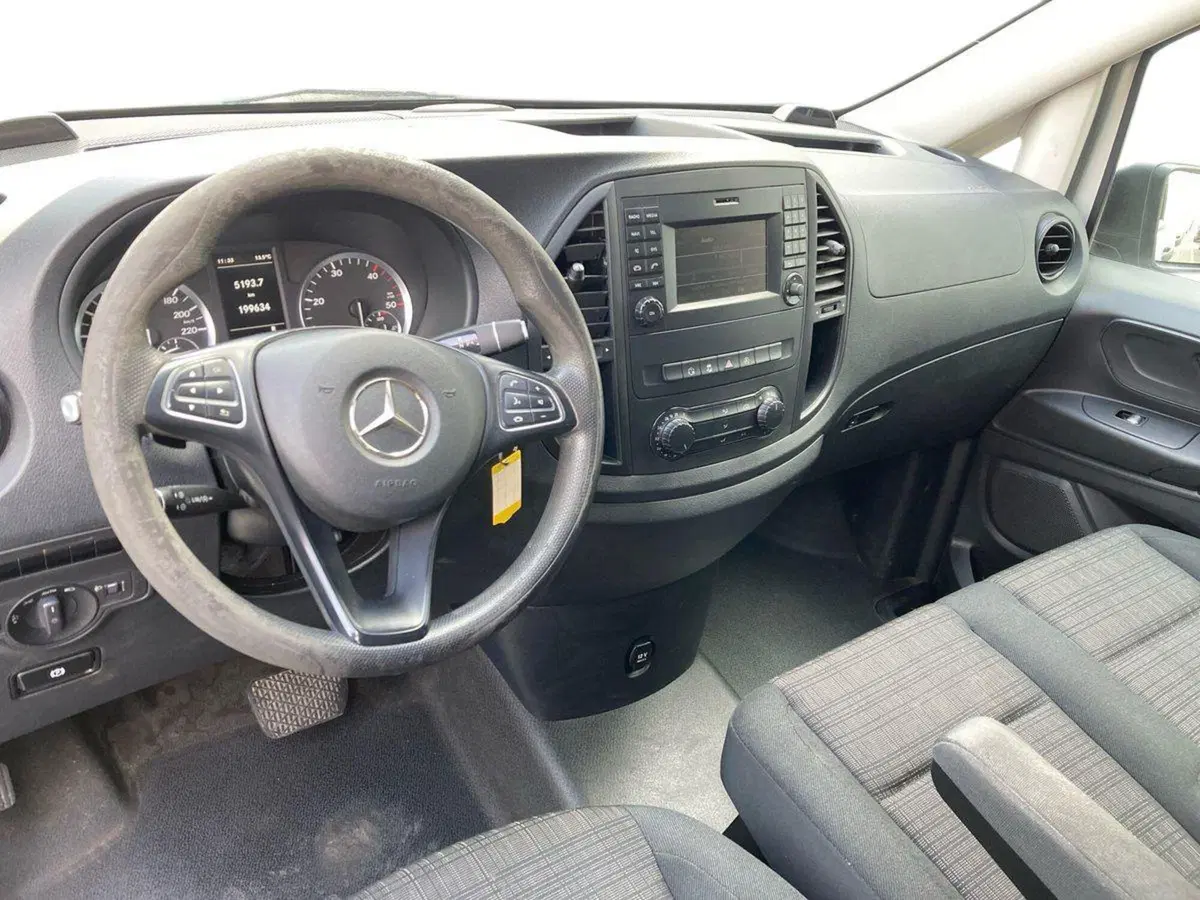 Mercedes-Benz Vito usata a Milano (9)