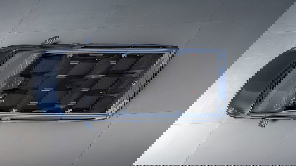 Mercedes-Benz Classe V nuova a Milano (9)