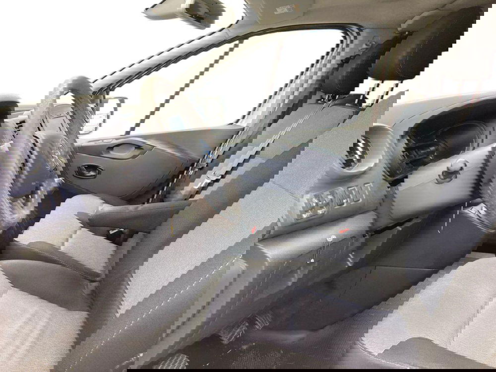 Opel Vivaro Furgone usata a Milano (10)