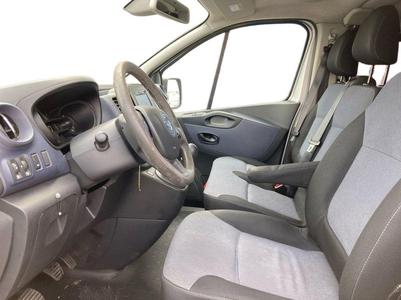Opel Vivaro Furgone usata a Milano (10)