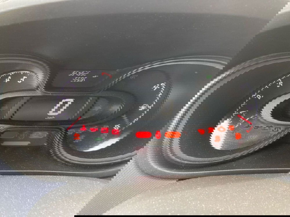 Opel Vivaro Furgone usata a Milano (13)