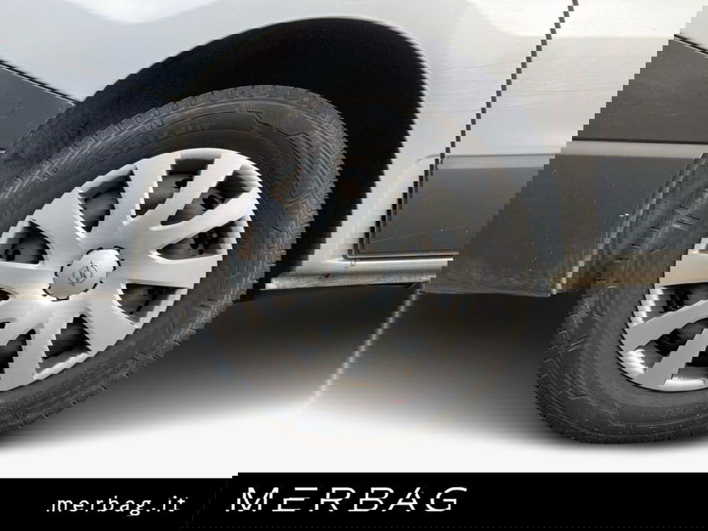 Opel Vivaro Furgone usata a Milano (17)