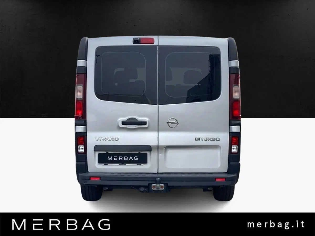 Opel Vivaro Furgone usata a Milano (4)