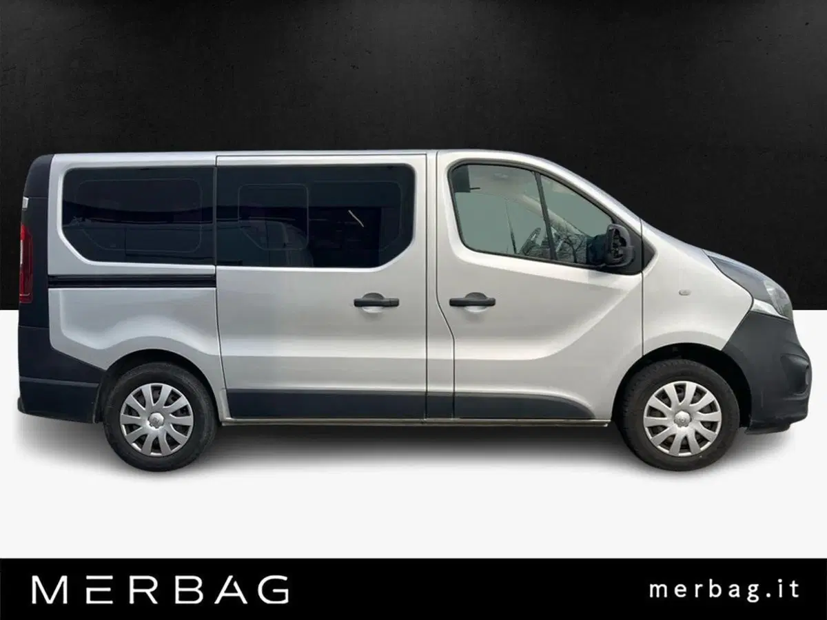 Opel Vivaro Furgone usata a Milano (5)