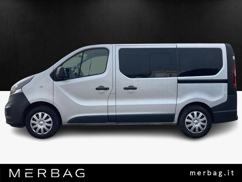 Opel Vivaro Furgone usata a Milano (6)