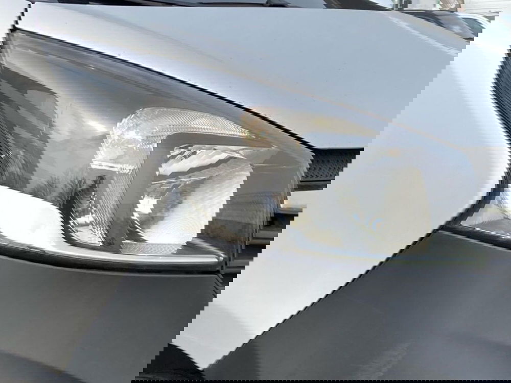 Opel Vivaro Furgone usata a Milano (7)