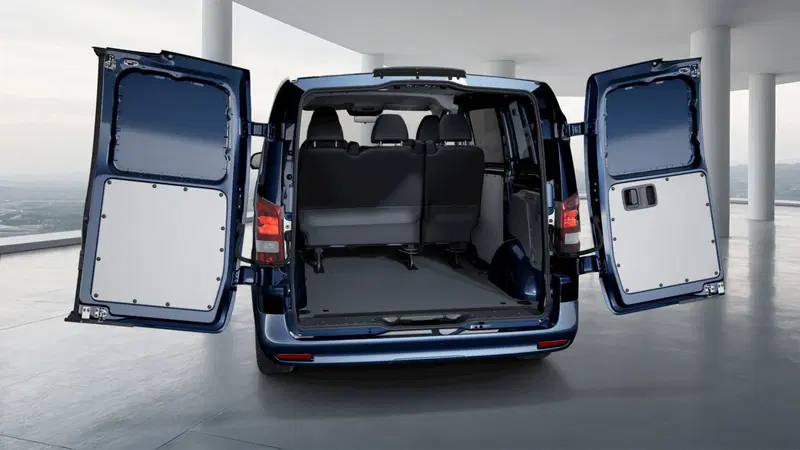 Mercedes-Benz Vito nuova a Milano (8)