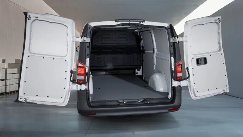 Mercedes-Benz Vito nuova a Milano (8)