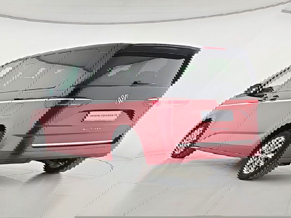 Volkswagen Multivan usata a Cuneo (4)