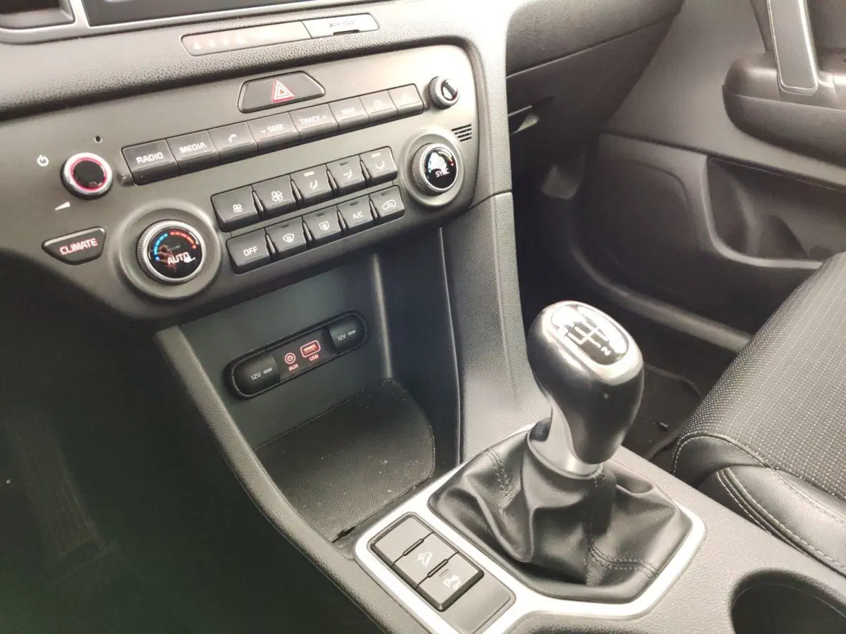 Kia Sportage usata a Massa-Carrara (11)