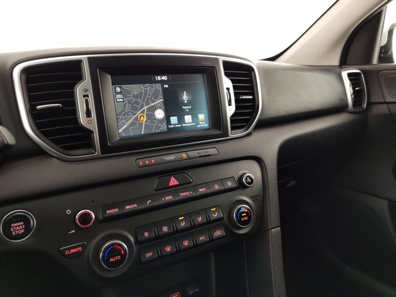 Kia Sportage usata a Massa-Carrara (12)