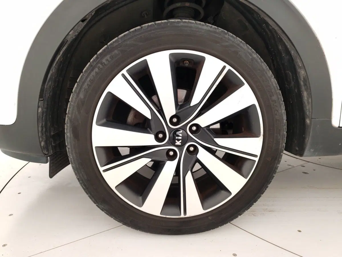 Kia Sportage usata a Massa-Carrara (6)