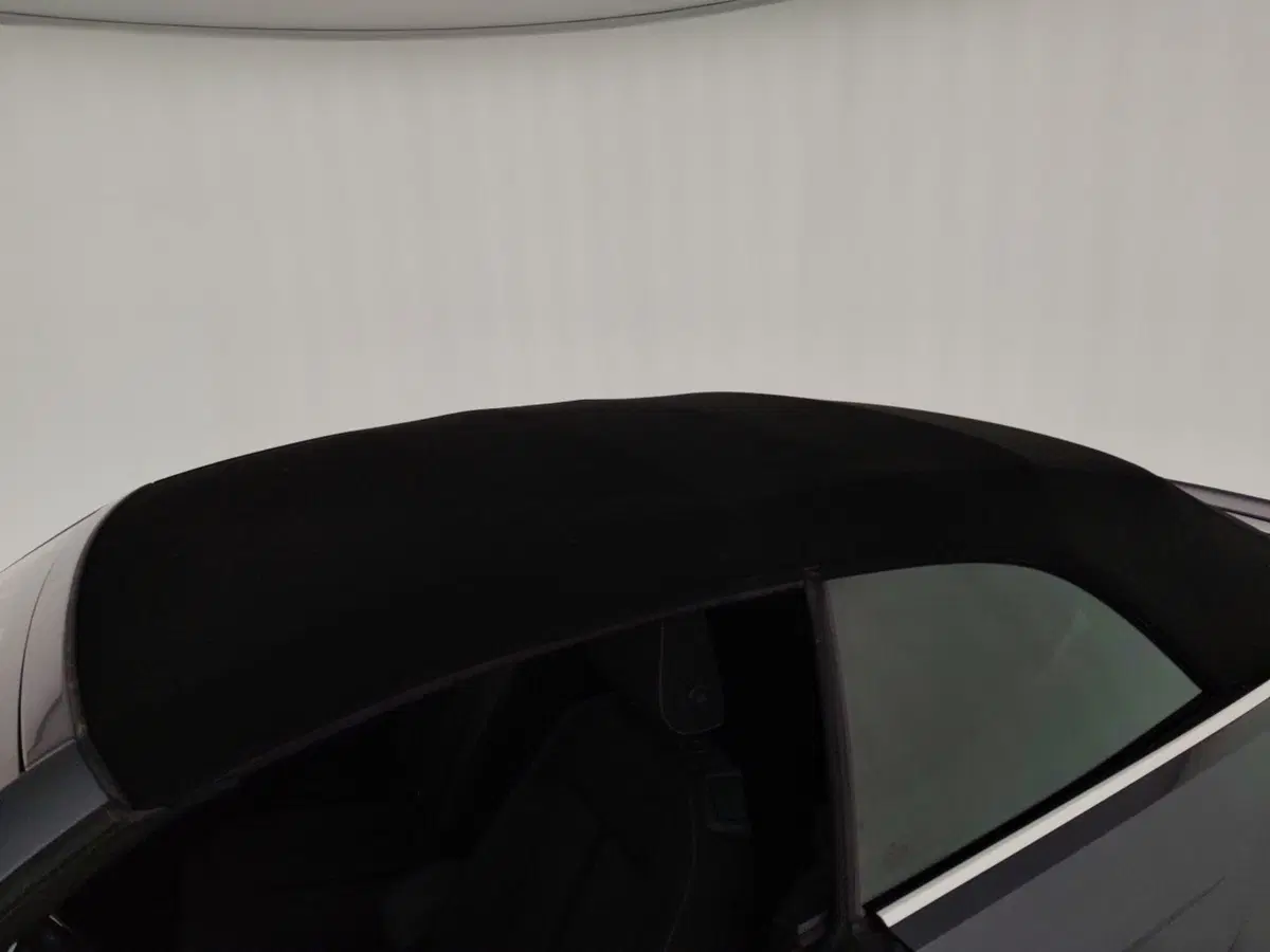 Volkswagen T-Roc Cabrio usata a Massa-Carrara (11)