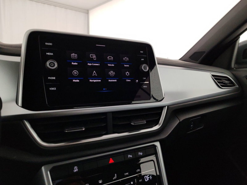 Volkswagen T-Roc Cabrio usata a Massa-Carrara (13)