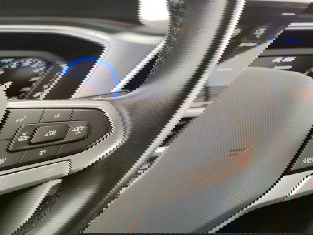 Volkswagen T-Roc Cabrio usata a Massa-Carrara (14)