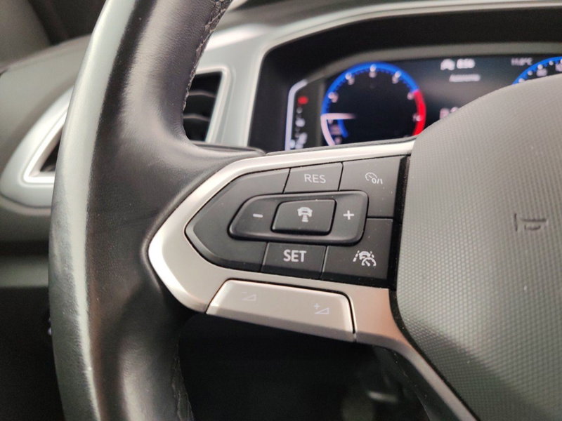 Volkswagen T-Roc Cabrio usata a Massa-Carrara (15)