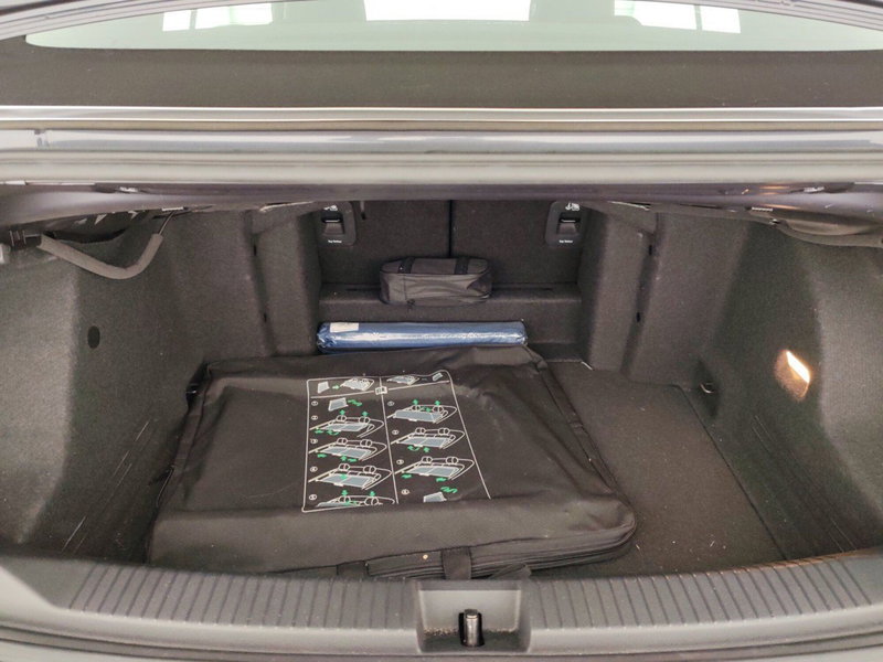 Volkswagen T-Roc Cabrio usata a Massa-Carrara (17)