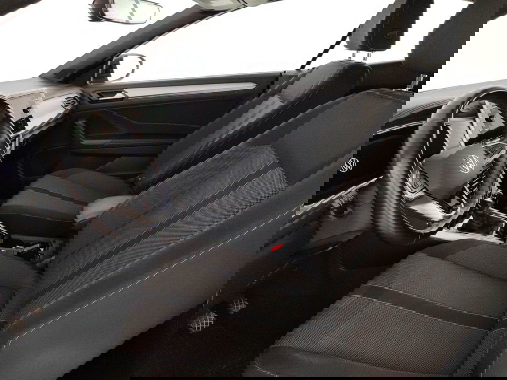 Volkswagen T-Roc Cabrio usata a Massa-Carrara (7)