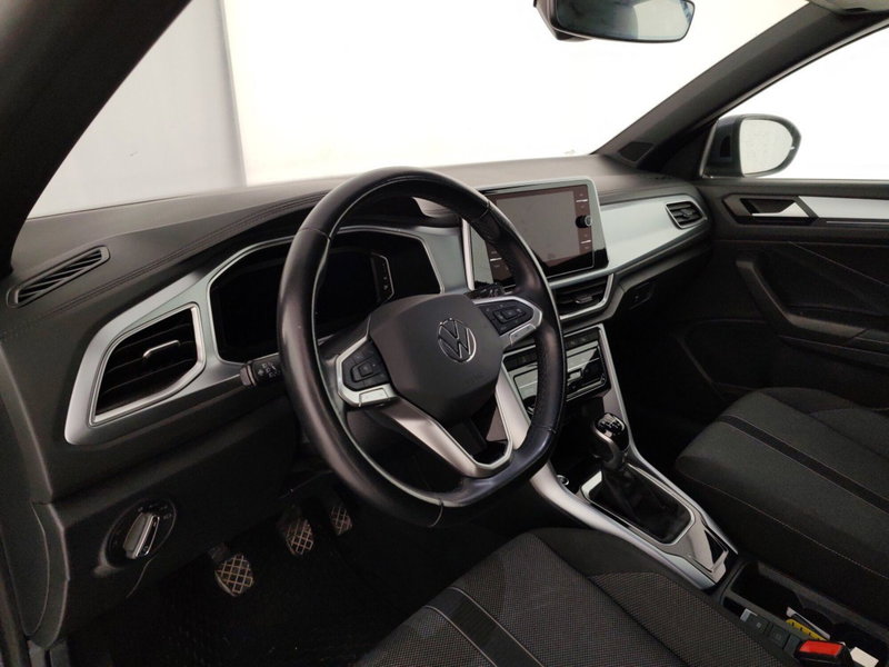 Volkswagen T-Roc Cabrio usata a Massa-Carrara (8)