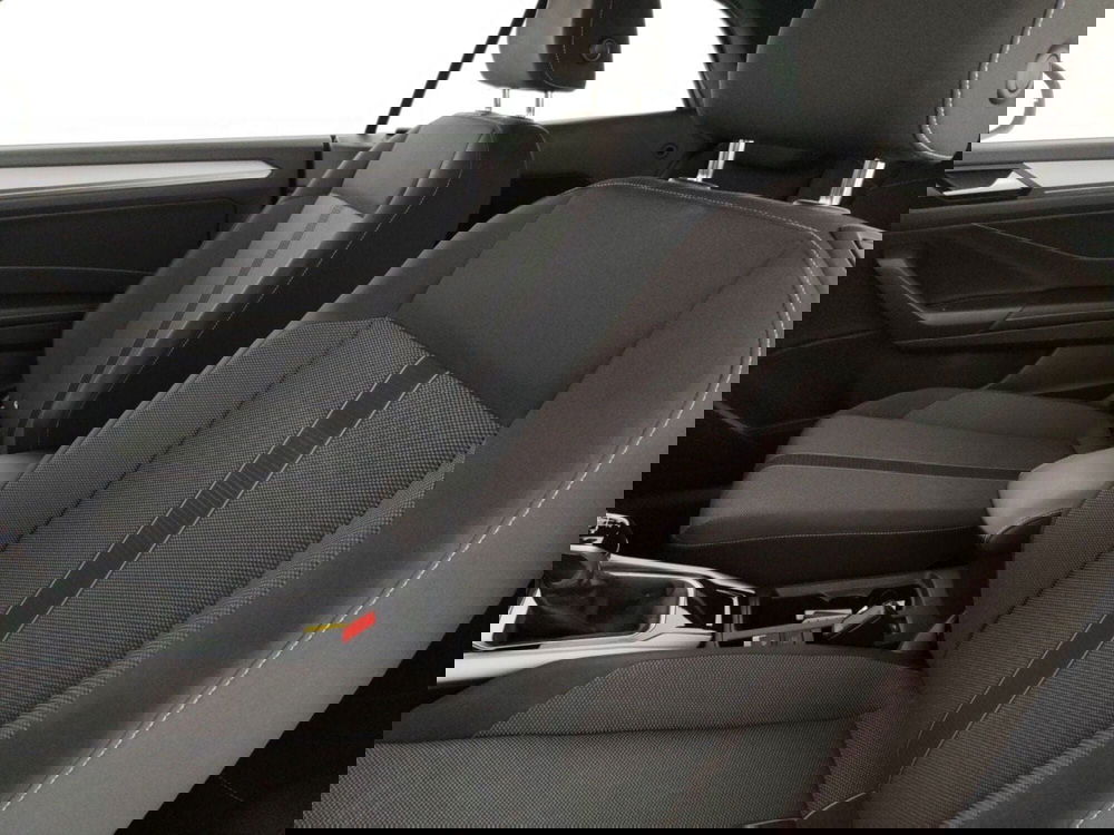 Volkswagen T-Roc Cabrio usata a Massa-Carrara (9)